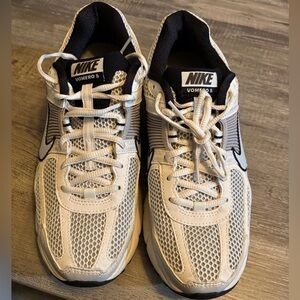 COPY - Nike Men's Zoom Vomero 5 Casual Shoes in Beige/Phantom
